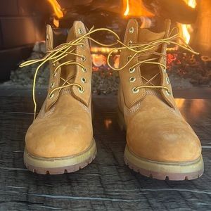 Brand new woman’s primaloft timberland boot